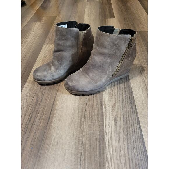 Sorel Joan of Artic Wedge Distressed Suede Leather Ankle Boots Women's Size 7.5 - Picture 1 of 8